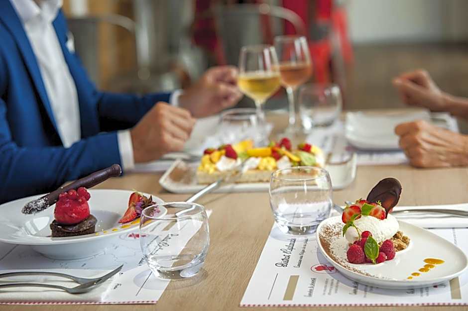 Brit Hotel Toulouse Colomiers  LEsplanade