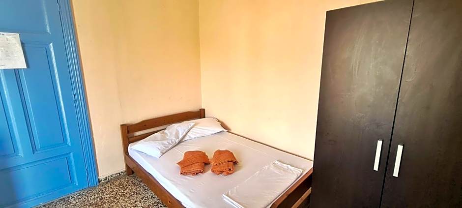 Veranda Rooms to Let