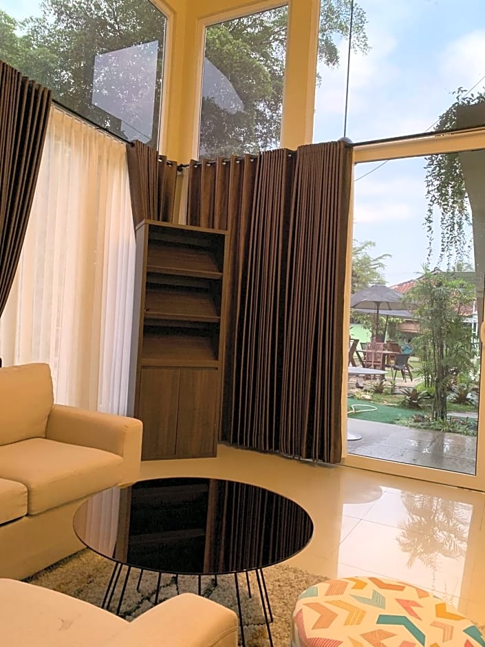 Embay House & Private Pool – Bogor, PA