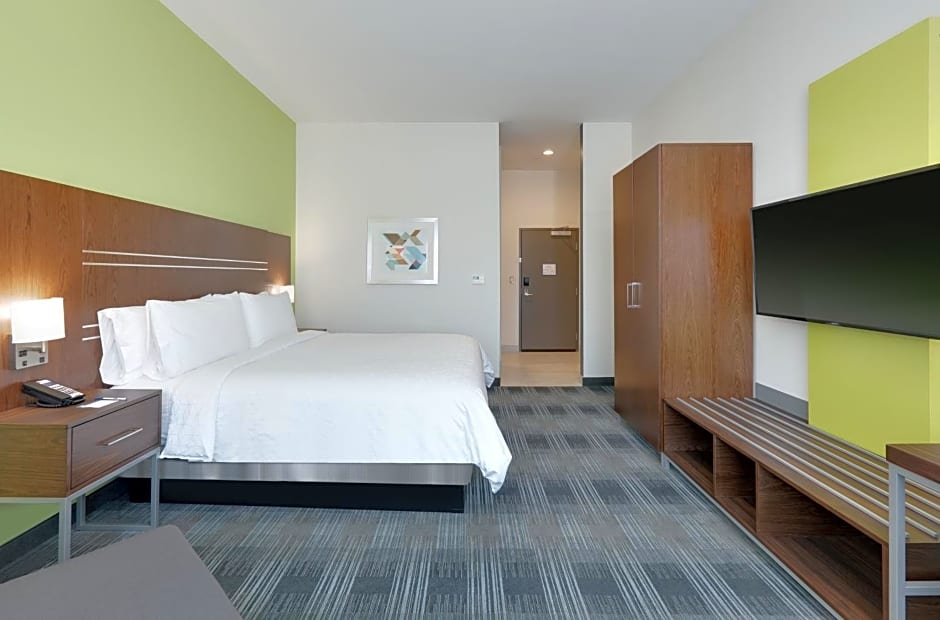 Holiday Inn Express & Suites - Farmers Branch, an IHG Hotel