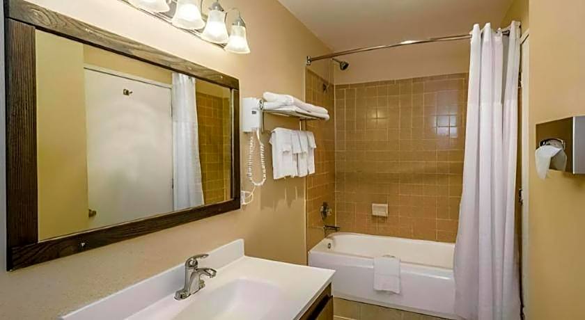 Quality Inn Redding near I-5