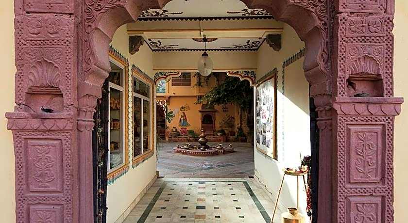 Ravla Bhenswara Hotel