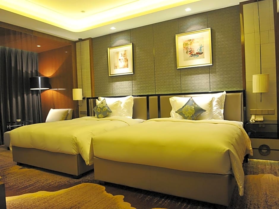 Ramada Plaza Liuzhou Liudong Hotel