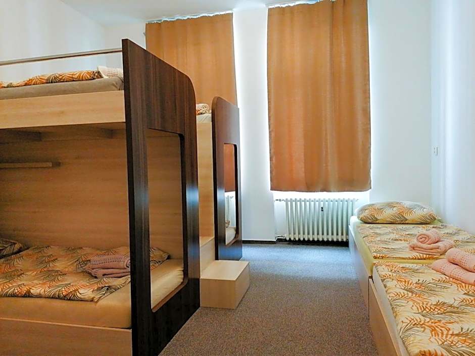 Hostel Vodna 1