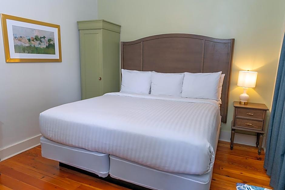 Inn On St. Ann, A French Quarter Guest Houses Property