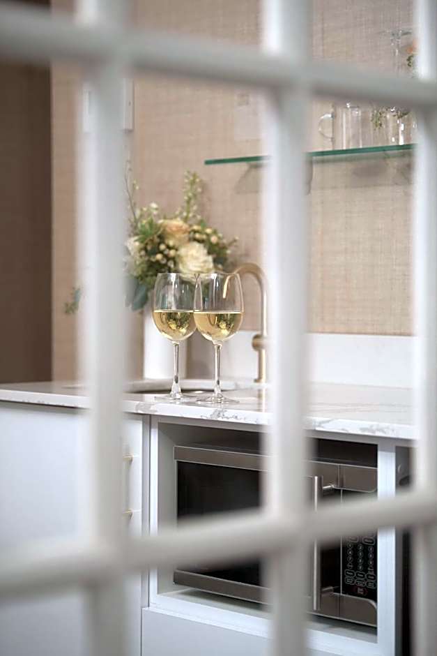 The Lord Nelson Hotel & Suites