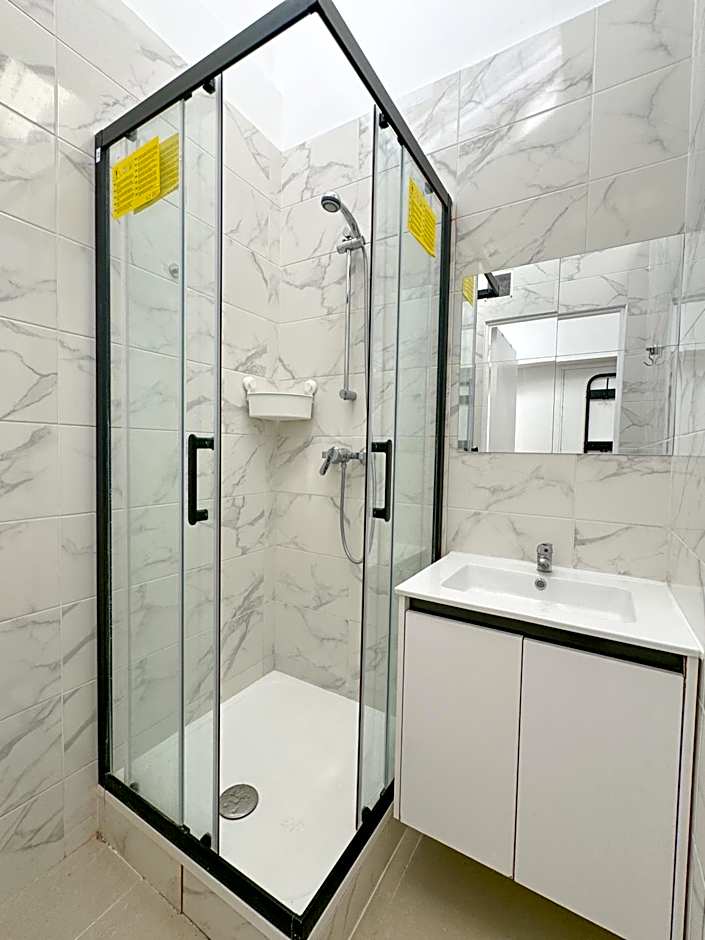 C'est La Vie Korean Style Minbak PARIS