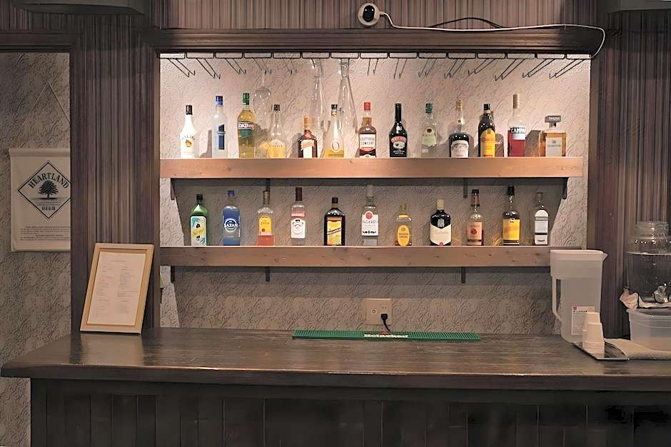 Iza Kamakura Guest House And Bar