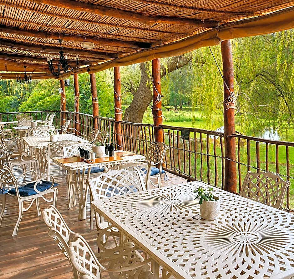 Old Mill Lodge, Seasonal Working Ostrich Farm & Restaurant, Oudtshoorn