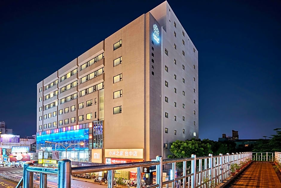 CHECK Inn Taichung LaiLai 