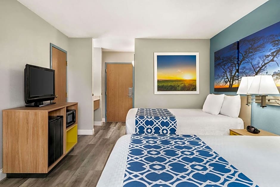 Days Inn by Wyndham Canastota Verona