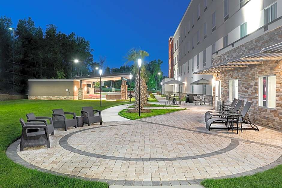 Holiday Inn Express & Suites Charlotte Airport By IHG