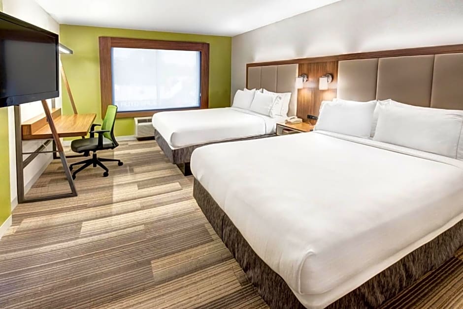 Holiday Inn Express Woodbridge By IHG