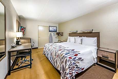 Deluxe King Room Disability Access Smoke Free