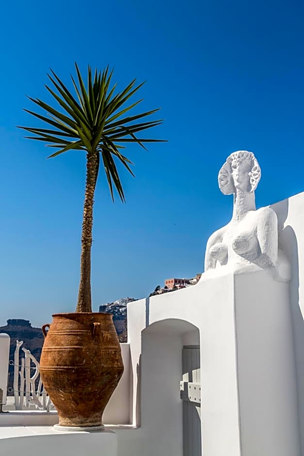 Trieris Villa & Suites