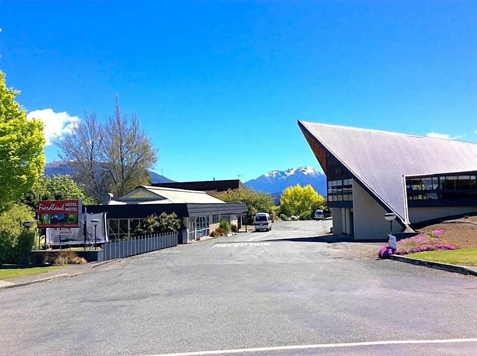 Fiordland Hotel