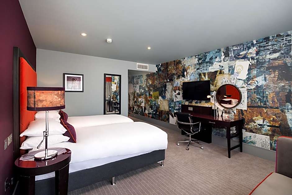 Photo 1 of 11 of Club 2 Beds