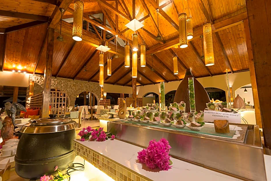 Coco de Mer and Black Parrot Suites