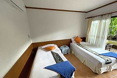 Twin Room with Garden View