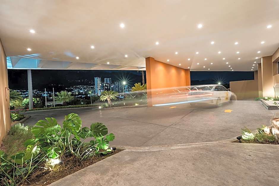 Comfort Inn Monterrey Valle