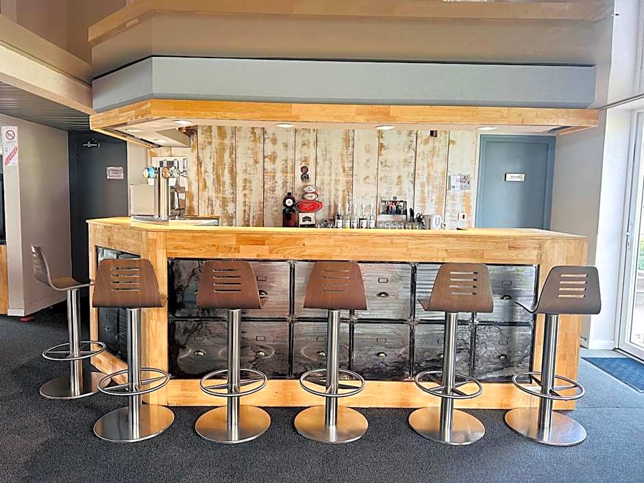 Agape Hotel Niort- Bessines