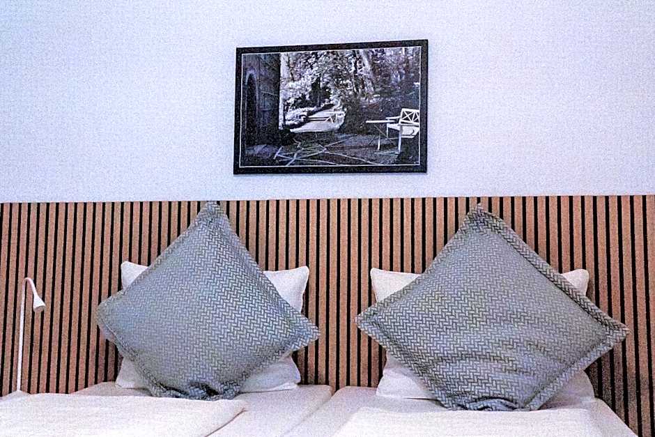 Stadt-gut-Hotel Rheinischer Hof