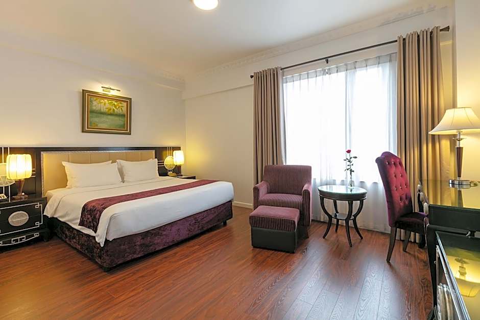 Photo 1 of 5 of Deluxe Executive