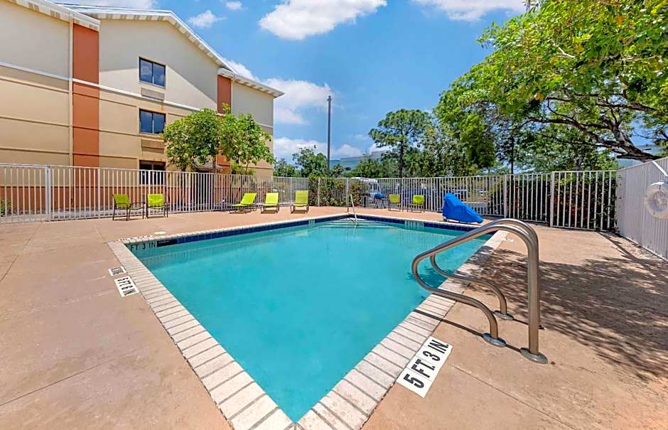 Extended Stay America Suites - Fort Lauderdale - Cypress Creek - NW 6th Way