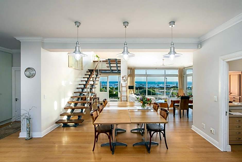 138 Marine Beachfront Guesthouse