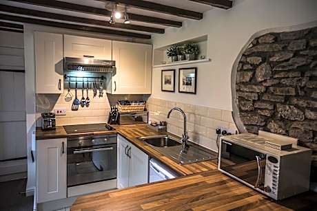 One-Bedroom Standard Apartment