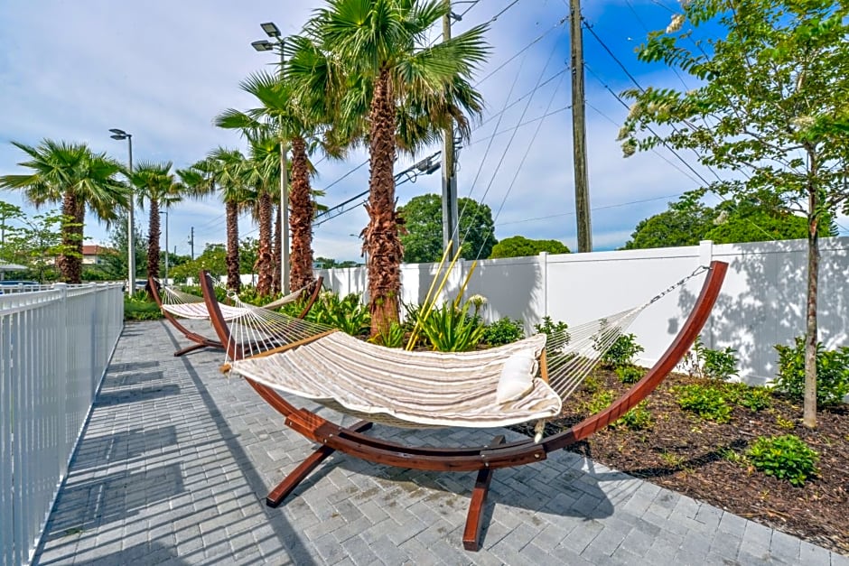 Holiday Inn Express & Suites St. Petersburg - Seminole Area By IHG