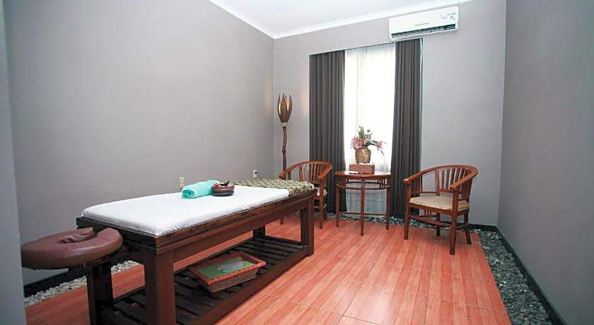 Karlita Hotel Tegal