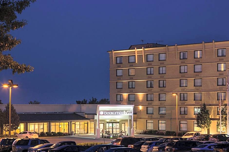 DoubleTree by Hilton Laurel