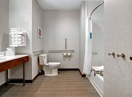 2Qn Mobility Access With Tub Nonsmoking