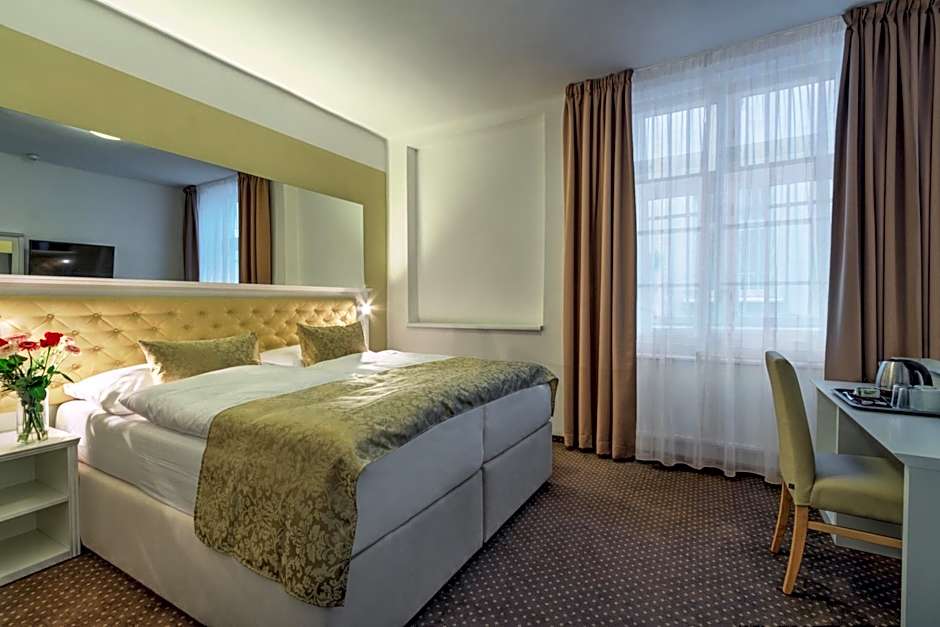 Hotel Taurus