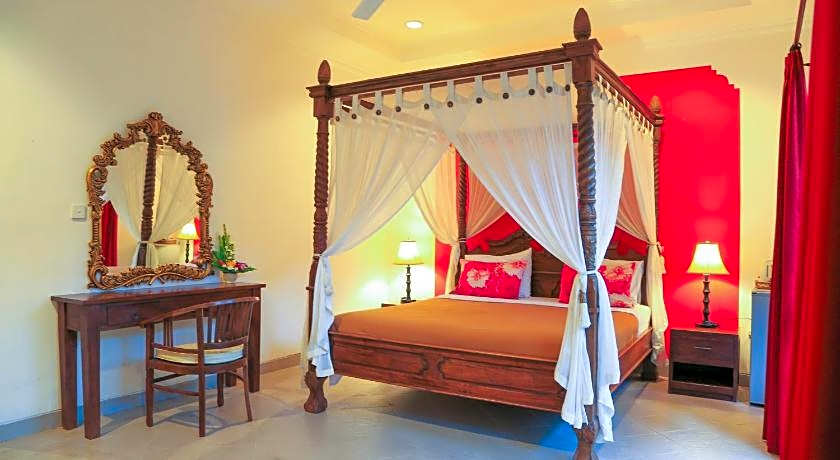 Aquarius Beach Hotel