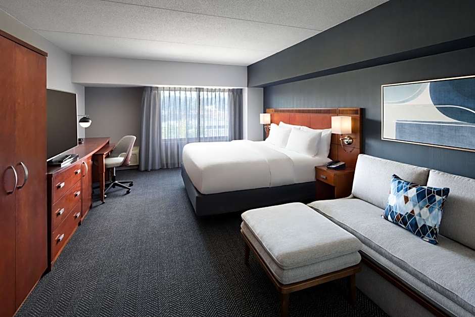 Courtyard by Marriott Shelton