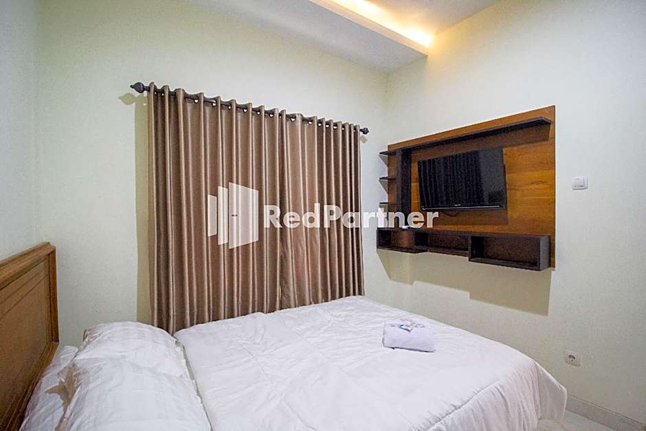 Balmoral House near Ambarukmo Plaza Mall Yogyakarta Mitra RedDoorz