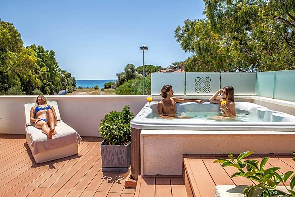 NOHA Lifestyle Hotel - Adults Only