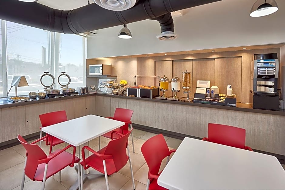 City Express Junior by Marriott Toluca Zona Industrial