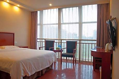 Hotel Queen Room