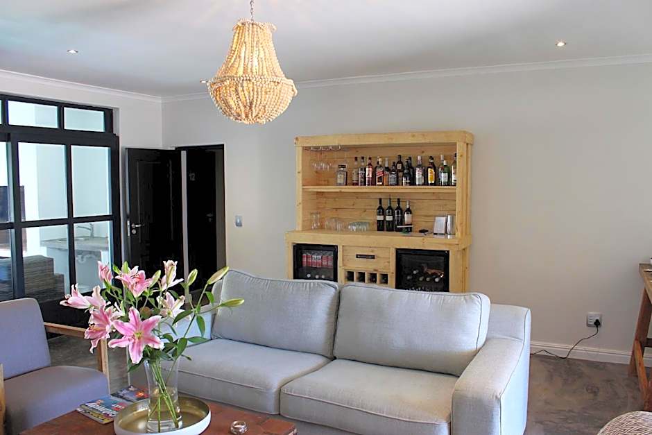 Whale Rock Luxury Lodge