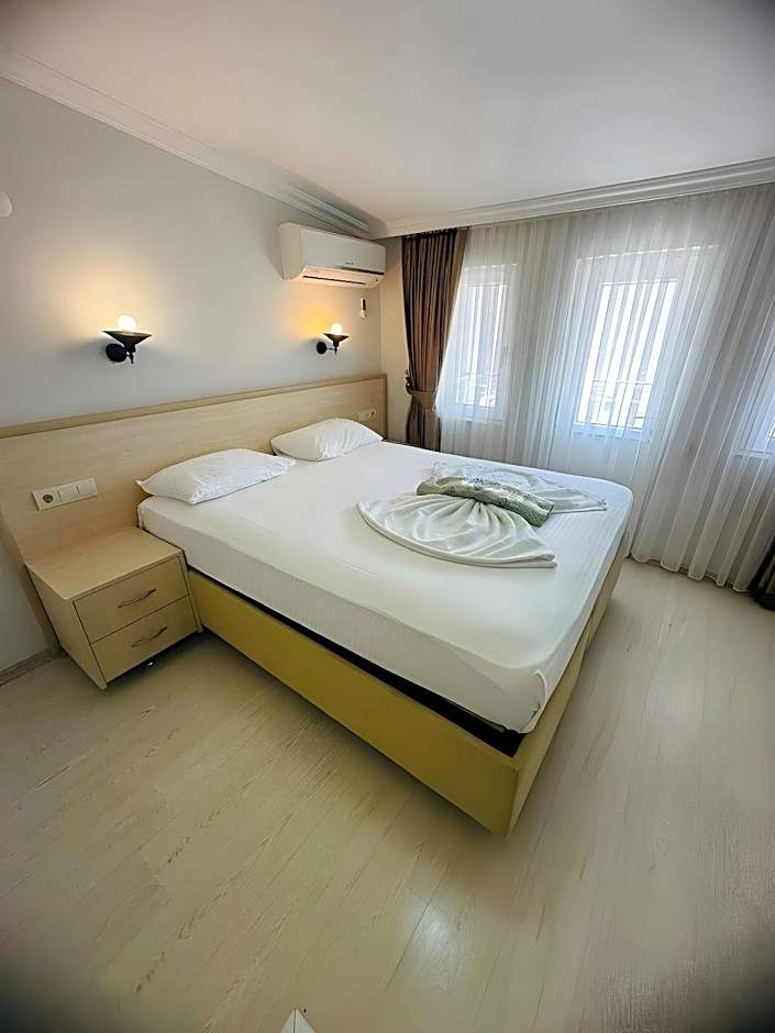Amsterdam  Otel & Suit