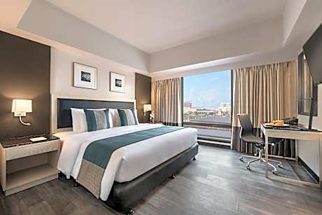 1 King Bed, Standard Room