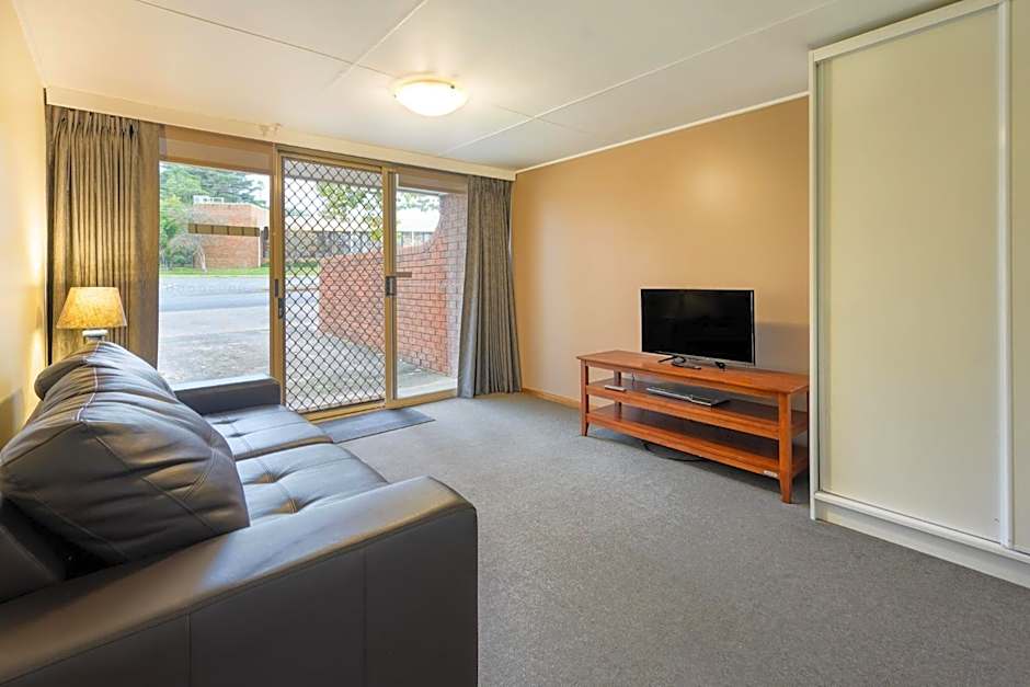 AAt 28 Goldsmith Motel