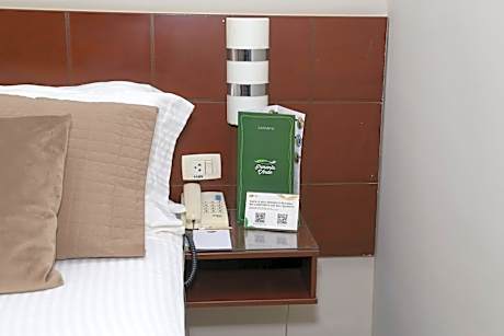 King Size Bed Luxury Suite