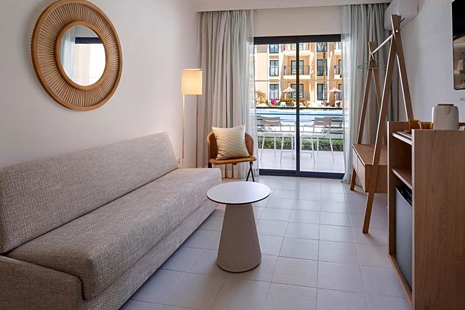 Sol Sancti Petri Aparthotel