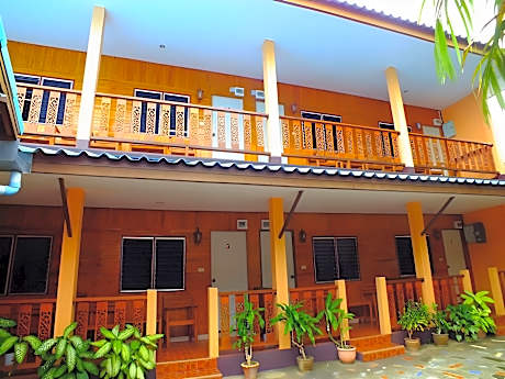 Tamarind Guesthouse Kanchanaburi