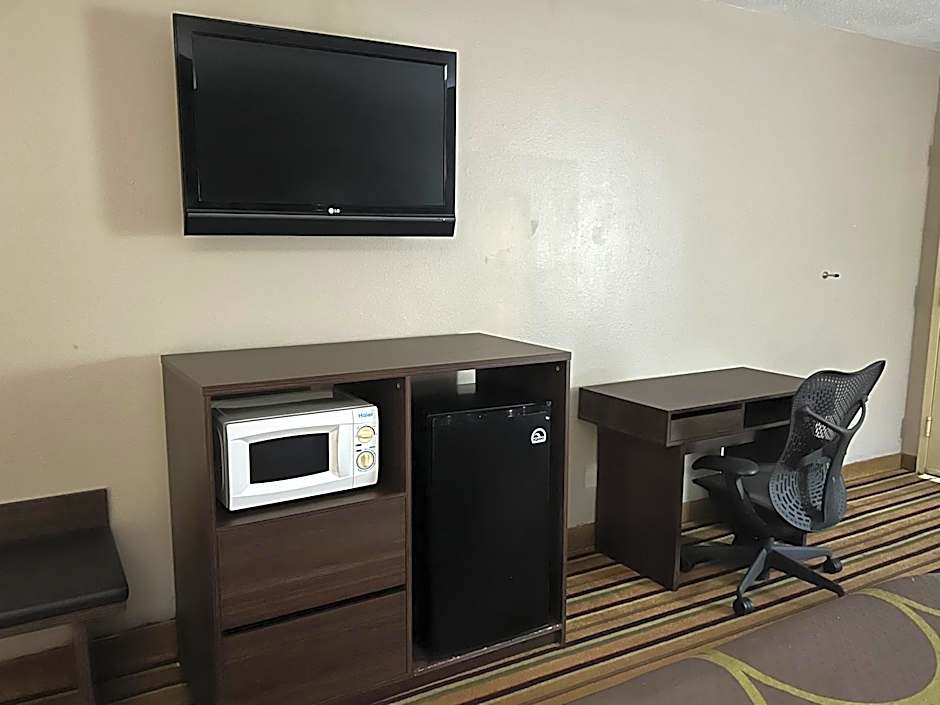 Super 8 by Wyndham Norcross/I-85 Atlanta