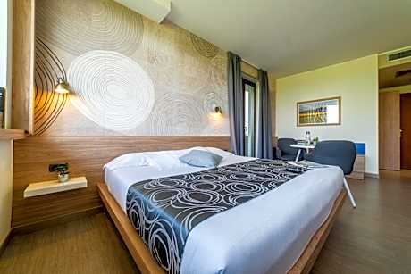 Junior Suite with Mountain View